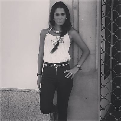 Celosa, no. Pero lo que es mio es mio. Es de bonita ser criticada por feas. Pienso que solo Dios puede juzgarme. Vivo el momento. #6