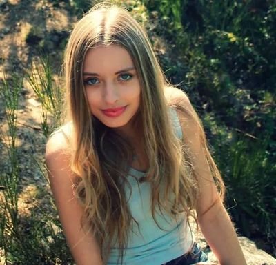 -Hiiiiiiiii Chloé. 17yo. cocinella ,mi amoor tu manque!:(