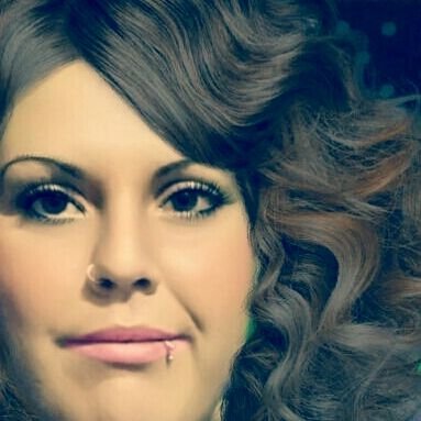 Sé tu mismo, los demás puestos ya están ocupados!! para mis amig@s (LA GOLFA) adicta a la musica, me echo mis cantecillos!...