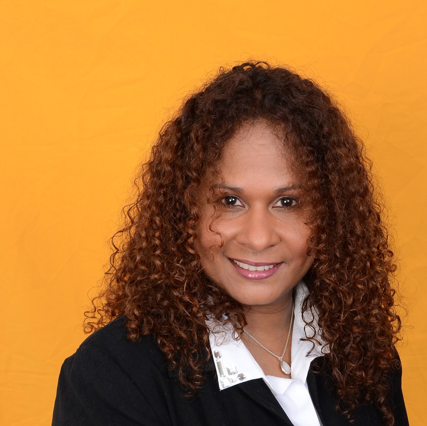Hi I am a Century 21 Realtor living in Jamaica. Contact me for all your Real Estate Needs-Selling, Buying, Rentals - Residential and Commercial - 1(876)869-5273