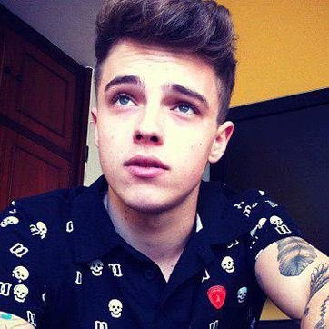 Paulo follow me
