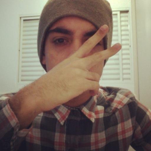 boyporreta's profile picture. Estudante e dev que sonha se tornar milionário com a internet, contrariando todas as expectativas da sua mãe.