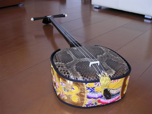 あわもり好き、テクノロジ好き、、ミステリー好き、音楽好き、ほやだけは、、きらい、、、生まれは沖縄、育ちは、東京のほうが長くなった