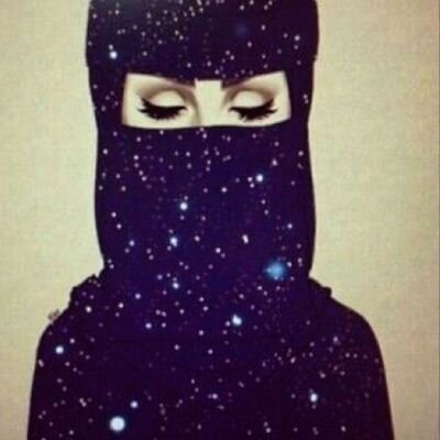 الدنيآ مو دنيآ عافيہ . . ! 
ولا عز ومال ، آلدنيآ تبي قلوب . . ! 
صافَيہ ، مو قلنا وقآل ♡ . . !
