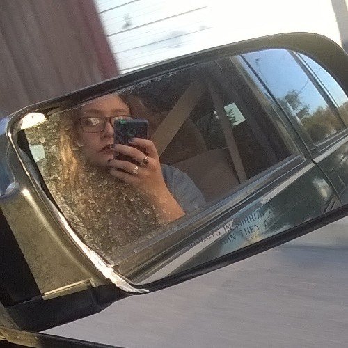 offical_sophiaa's profile picture. The world was once beautiful