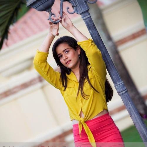 ♥♥ Get up out the dark, open up your eyes
You'll discover there's a world outside ♬ ♬