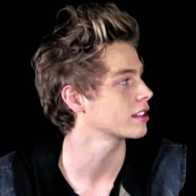 lucas robert hemmings is my world | 0/4 | wish that I was 18 | 9.2.15 ROWYSO Tour |