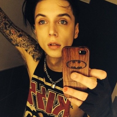 Taken by @FauxLuckyChild & I sing for Black Veil Brieds, I love my family & friends. (RP)