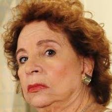 Mulher da vida e bem-cuidada.  
 *também chamada por alguns de Víbora Nefasta* S2
Perfil, obviamente, fake!