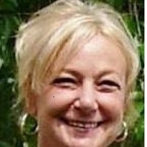Animal lover, Mother, Grandmother, married to a golf enthusiast & always searching for the closest beach!