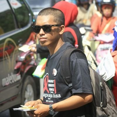 Indonesia adalah bangsa yang besar dengan segala kekeyaan di dalamnya.Dan aku adalah salah seorang yang ingin mengambil bagian untuk membesarkannya..
