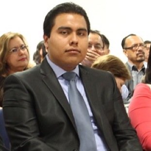 Abogado postulante, L.D. por la @URSE, Oaxaca. Ciudadano comprometido con el desarrollo de su municipio, Ejutla de Crespo.