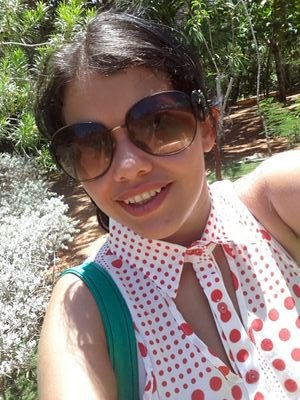 Me rio de todo, amo el chocolate, me encanta el cine y el teatro.