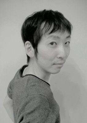 演劇企画・制作TeaArrow。新潟県出身。ふたご座。血液型A型。痩身。基本めがね。男。