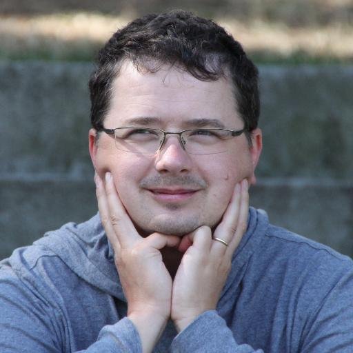 Software engineer, game developer, international migrant. Passionate about science, philosophy and AI.
