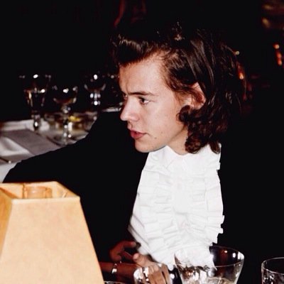 Hiiiiiiii. Looking for gammon, not splinters. Real : @Harry_Styles #Roleplayer TH/ENG
