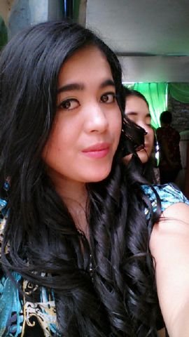 windyputry15's profile picture. 