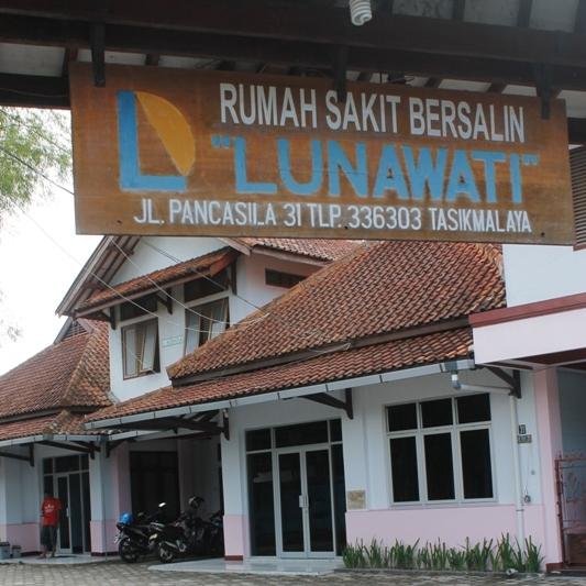 Dengan penuh kasih memberikan pelayanan profesional berkualitas, yang menjadikan kami untuk terus tumbuh berkembang dan mandiri