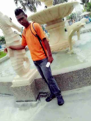 Nik, 16, Shah Alam