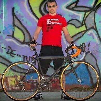 Axlwar's profile picture. UX & Usability specialist, Geek, Innovative and Extreme People, biker, freerider, urban rider, swimmer, water-polo player, photographer and shooter of arrows