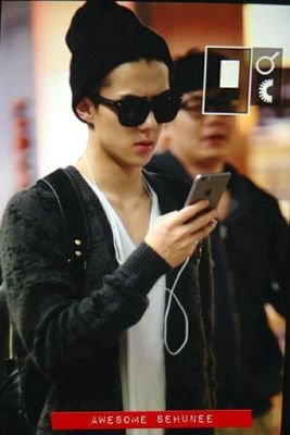 ผมโอเซอิน้าาฮ้าบบบ คุยได้น้าาา ไม่กัด อย่าอันฟอลเซอิน้ะค้าบบ