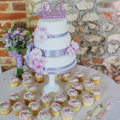 bespoke #wedding & celebration #cakes #chichester & #bognorregis https://t.co/2asqTaiLIO