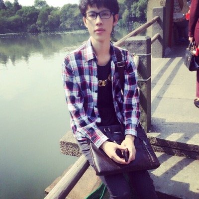 e5fIJWFFBxzWFC0's profile picture. 所有人内心深处，都有一个恶魔！