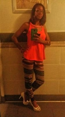 2RealBeaut__E's profile picture. I like a Bitch that can spell...#Cancer... I Never Google my Tweets... I Love My Face