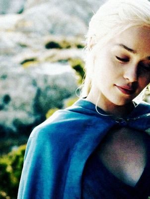 There is only one ruler of the Woodland Realm, its Queen.
|Genderbent Thranduil account. Literate|