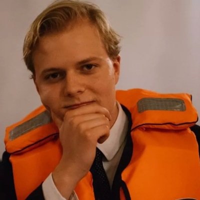 flaskre's profile picture. att retweeta fritt är stort, att retweeta rätt är större