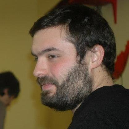 Classe '87. Cresciuto nella provincia meccanica pisana. Amo cucinare per gli amici. Non sopporto i fascisti e chi li corteggia. Niente fiori ma opere di bere.