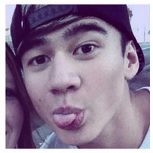 hpx672's profile picture. Don't follow this account, follow @rejectenirwin (she follow back)