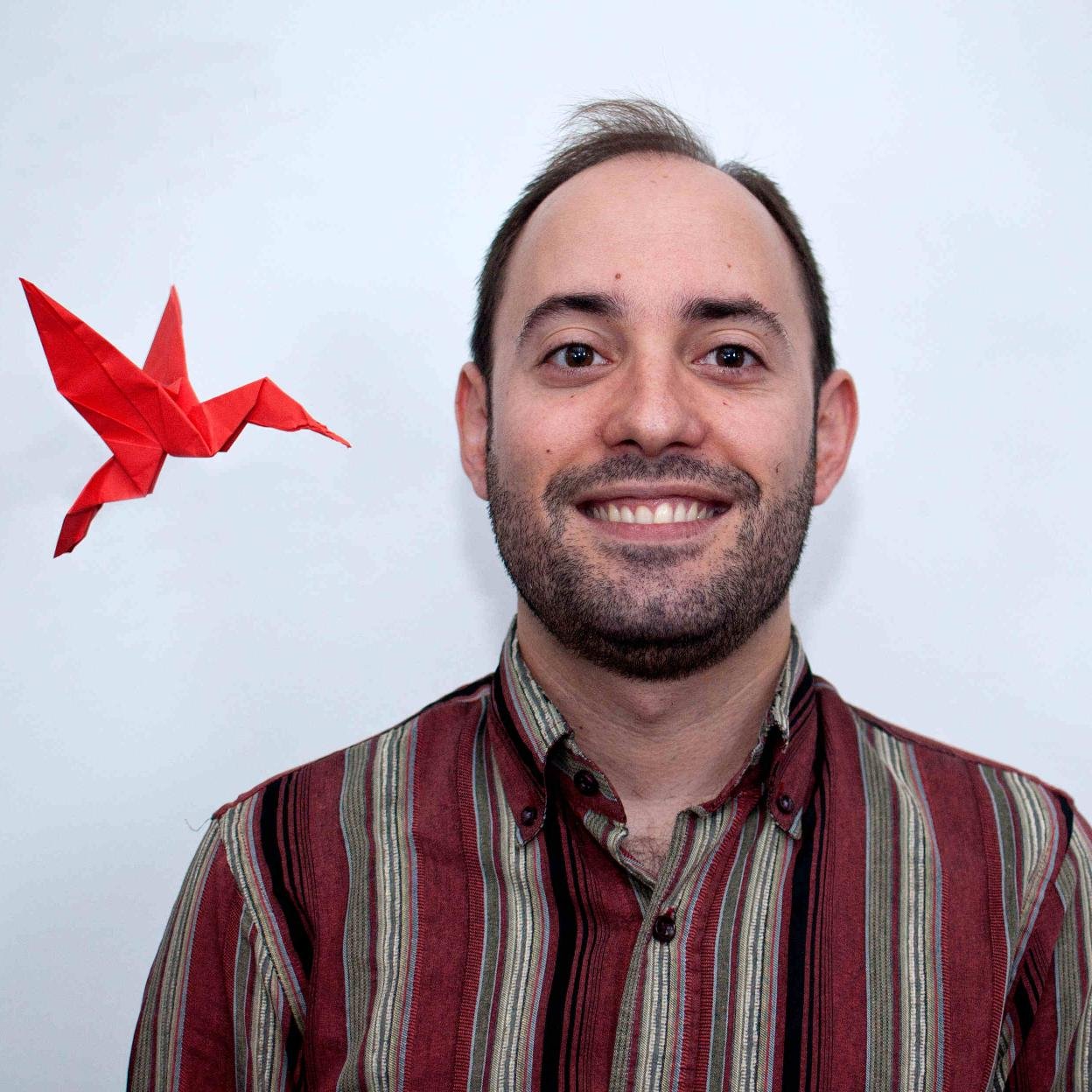 Periodista. De #Torremejía (Badajoz), afincado en Albacete. Trabajo en @Colibris_es (mi agencia de comunicación y marketing).