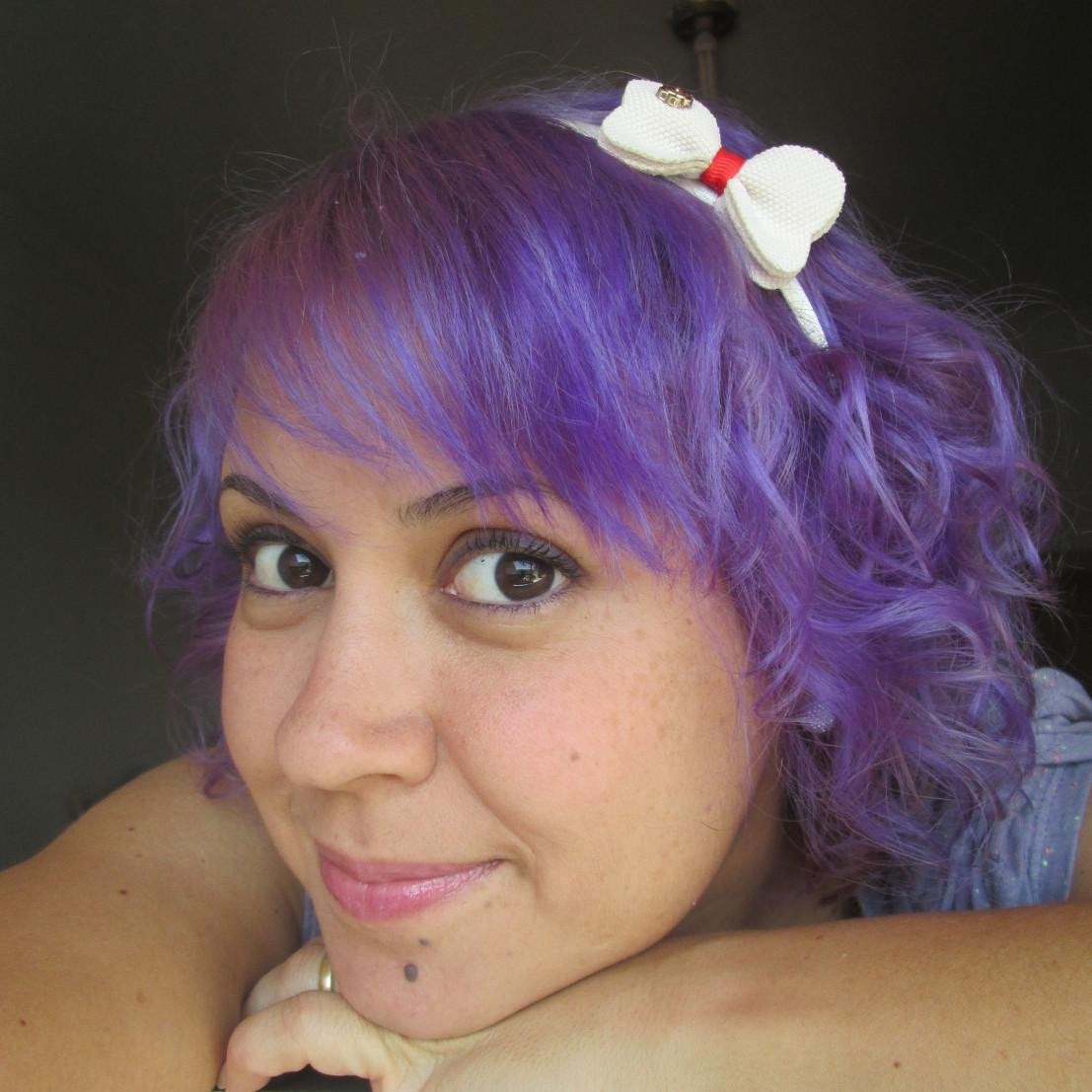 A Lupi! Tentando arranjar tempo pra ficar falando sózinha no twitter!!! XD kkkk