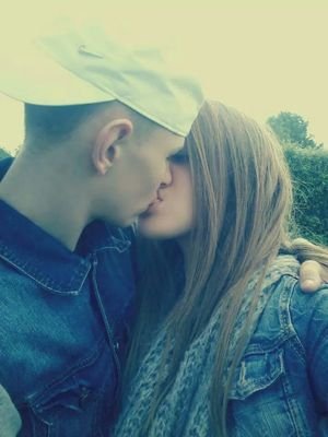 Manonquentin15's profile picture. Quentin,mon chéri❤❤  J'me sens guérie,j'me sens guerrière,le plus métier d'une femme,c'est d'être mère.