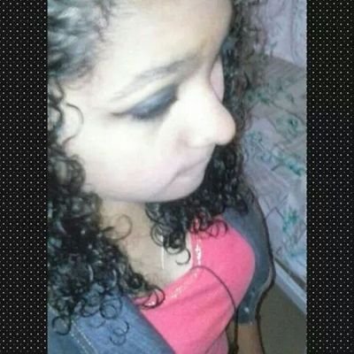 Ela eh um poço de qualidade e defeito E Cada jeito dela eh uma Emoção... ♪ Joao ♡