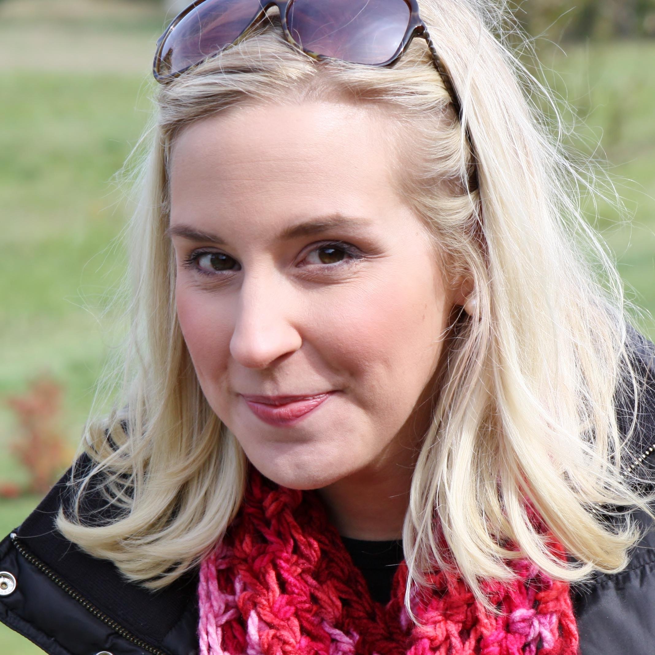 ClassyFabSarah's profile picture. 