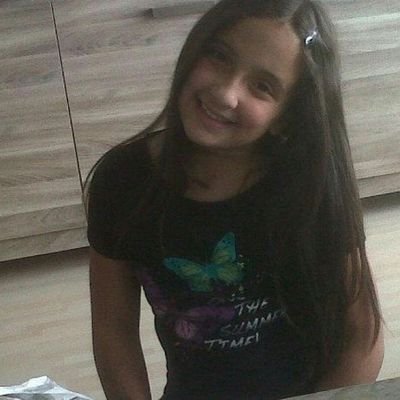 cuteee_cuteee's profile picture. 