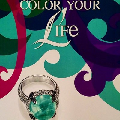 Buchwald is a century old jewelry and family business. We draw constant inspiration from nature and Mother Earth, beautifying the precious stones it bears.