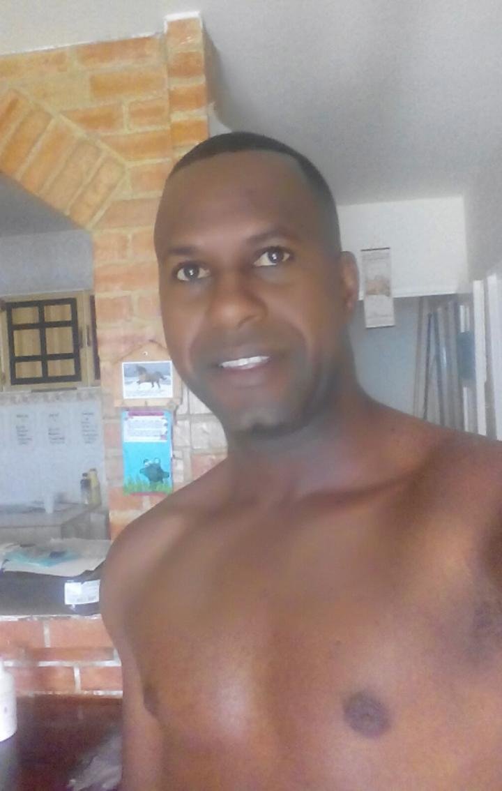 poeta. psicólogo. diamante amway. soñador.