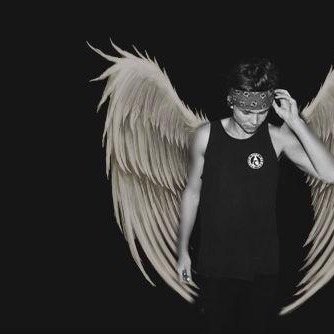 Girl of 1000 fangirling faces. Addicted to a Band called 5 Seconds of Summer #5sosfam band acc/4 Jc/6 HV band acc