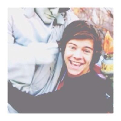 Harry is my univers since for 4 years he can hates but my live for him will be here forever.