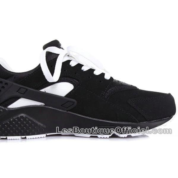 Visitez le site http://t.co/ReYftcOB3b et découvrez toutes les nouveautés Nike, notamment les Nike Baskets, les Chaussures Requin et les produits en vente.