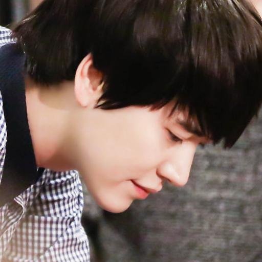 @IRvelvet_ 's oppa @snowylauren 's appa  #KaumElite