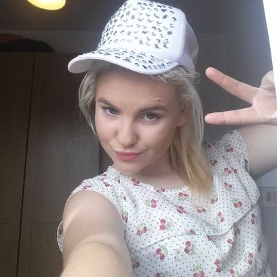 im a bit of a rapper im alsome at football from england love my followers