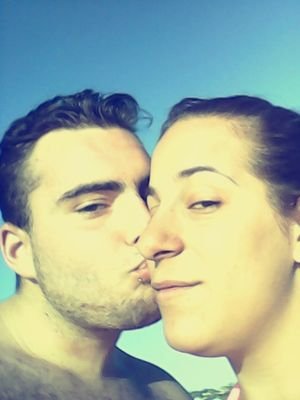 enamorado de la vida y enamorado dr mi guapisima novia rocio de la cinta martin marquez te amooo