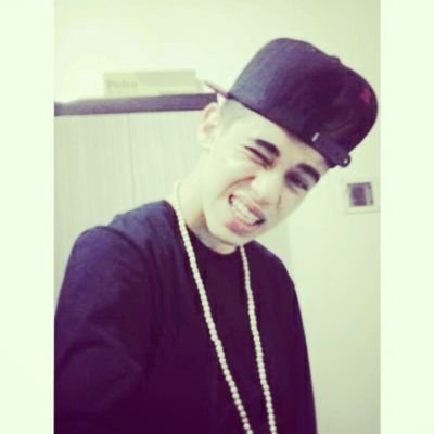 Music is my haven !
She told me, son in life you're gonna go farIf you do it right !!