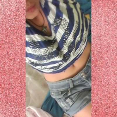 Me gusta el rock y el metal lml, el fútbol y el béisbol ✌
me gusta pasar tiempo con mis amigos :3 estar con él :'3 y que me haga reir