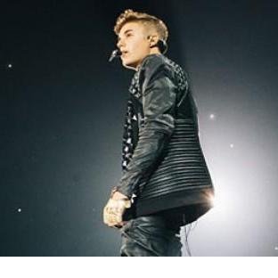#EMABiggestFansJustinBieber