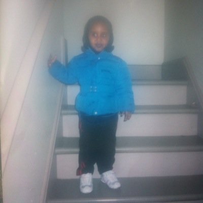 Hi my name is suhayla and thank u gise for follwing and that small girl is me